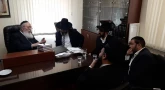 Photo : L'équipe Torah-Box prend conseil auprès du Rav Chlomo Amar