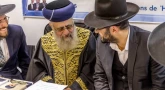 Rav Its'hak Yossef dans les bureaux Torah-Box