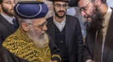 Rav Its'hak Yossef dans les bureaux Torah-Box