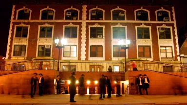 770 Eastern Parkway : un îlot de plénitude