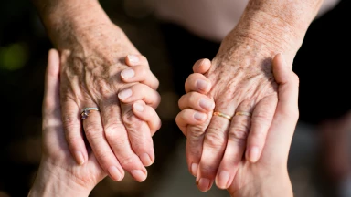 Halakha & médecine - Demander à un auxiliaire de vie non-Juif de réaliser une action interdite le Chabbath