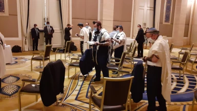 Relations Israël – Emirats arabes unis : Cha’harit à Abou Dhabi !