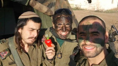 Yoel, l'ancien soldat devenu étudiant à plein-temps en Torah