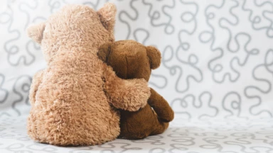 Le contact physique avec nos enfants