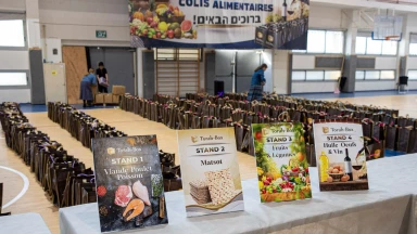 La plus grande et généreuse distribution de colis alimentaires de Pessa'h pour les français d'Israël !