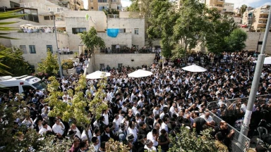 Galerie Photos de l'enterrement du Rabbin Sitruk