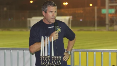Le Maccabi Tel Aviv allume les bougies de ‘Hanouka à Bloomfield