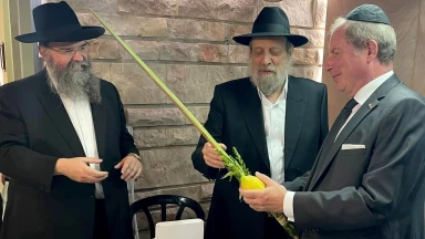 L’ambassadeur de France en Israël à Kfar ‘Habad pour Souccot