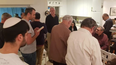 'Hessed du jour : Commando Mitsva pour compléter un Minyan
