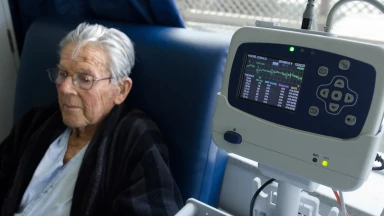 Un malade dont le médecin a débranché les appareils