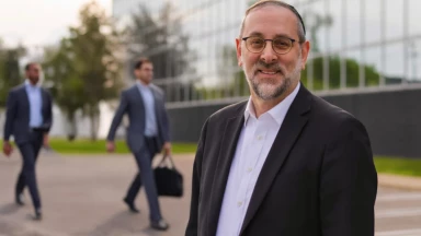 Kiddouch Hachem au travail : mode d’emploi !