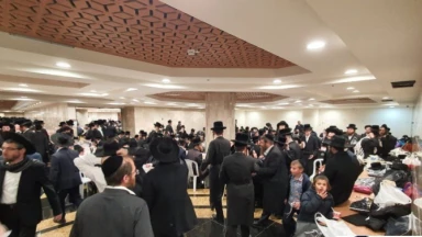 Lévaya de Rav Kanievsky : la magnifique hospitalité des ‘Hassidim de Bné Brak 