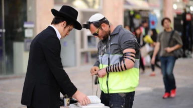 Tel-Aviv : interdiction des stands de Téfilines - ce que ça signifie pour un Juif