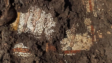 Découverte rare de fragments d’une synagogue de l’époque du second Beth Hamikdach dans le Golan