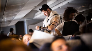 Prière organisée dans les avions avec El Al !