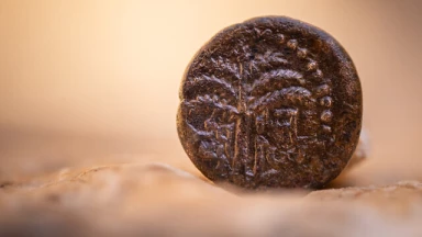 Découverte d’une pièce de monnaie datant de la révolte de Bar Kokhba près du Mont du Temple
