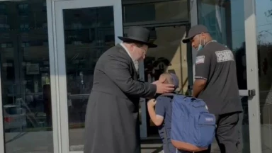 Rentrée des classes : accueil exceptionnel d’un directeur de Talmud Torah (vidéo)