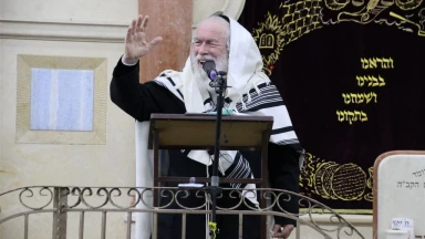 Des puces électroniques dans les vaccins ?! La surprise de Rav Zylberstein