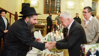 Retour avec émotion de Rav Moskowitz à Kharkiv, assiégée par l’armée russe