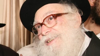 Décès du Gaon Rav Nissim Karelitz : des dizaines de milliers de personnes à Bné Brak pour son enterrement
