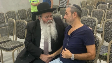 À Netanya pour consoler les parents endeuillés du soldat Natan Fitoussi