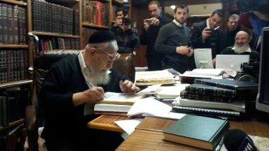 Rav Ovadia : "La petite fille marchera sur ses jambes"