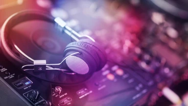 5 Playlists de folie offertes par Torah-Box Music pour Pourim ! 