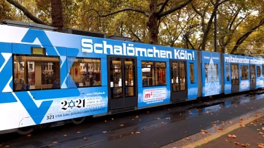 Célébration de 1700 ans de vie juive allemande par le tramway de Cologne