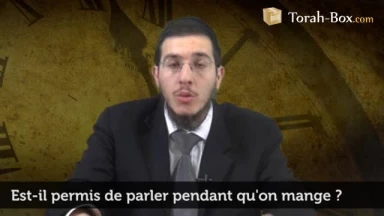 Parler pendant qu'on mange, permis ?