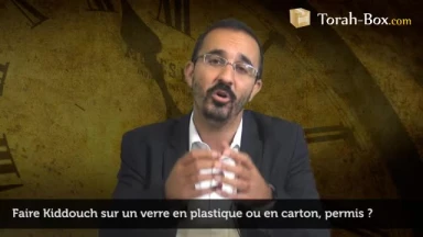 Faire Kiddouch sur un verre en plastique ou en carton