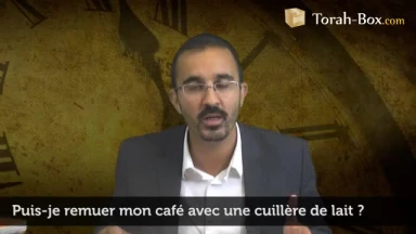 Puis-je remuer mon café avec une cuillère de lait ?