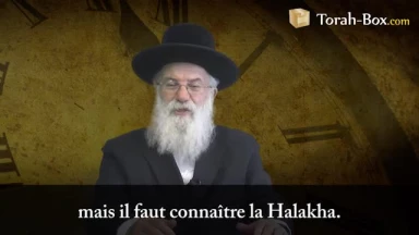 Serrer la main d'une femme au travail