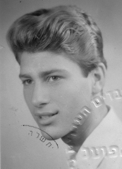 Ca s'est pass&eacute; un...25 avril 1975 &mdash; Le chanteur Mike Brant d&eacute;c&egrave;d