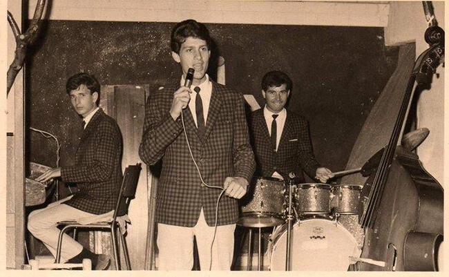 Ca s'est pass&eacute; un...25 avril 1975 &mdash; Le chanteur Mike Brant d&eacute;c&egrave;d