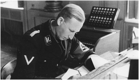 Miroir, miroir - Entre Ahmed et Albanese