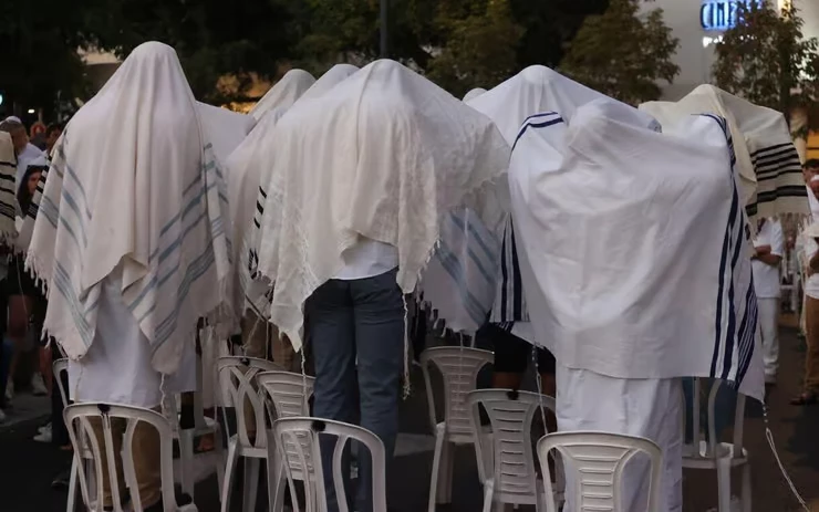 Miroir sur Israël - Survol de Kippour : tois milles ans après,