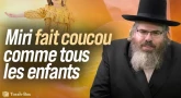 Miri fait coucou comme tous les enfants de la crèche