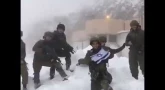 Ces soldats vous souhaitent Chabbath Chalom en pleine tempête de neige !