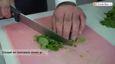 Chabbath, c'est facile - Moudre du poivre et ciseler des herbes aromatiques