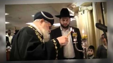 [Vidéo] Rav 'Ovadia Yossef allume les bougies