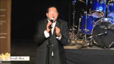 [Vidéo] Y-H Shwekey chante "Har Hamoria" au Koumzits 2012