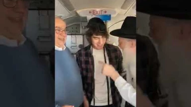 A 30 ans, il met pour la première fois les Téfilines dans un avion !