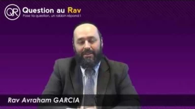 [Vidéo] Crème sur des lèvres gercées le Chabbat