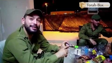 Visite nocturne pour nos soldats français