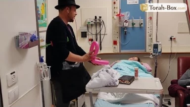 Vidéo d'une visite d'enfants malades à Jerusalem - par les bénévoles Torah-Box