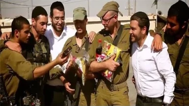 [Vidéo] Réconforts de nos Soldats à Kokhav Yaakov !